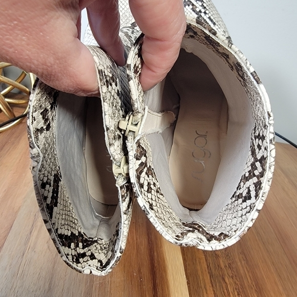 Sugar Evvie Snakeskin Print Boots Size 7 - Picture 11 of 14